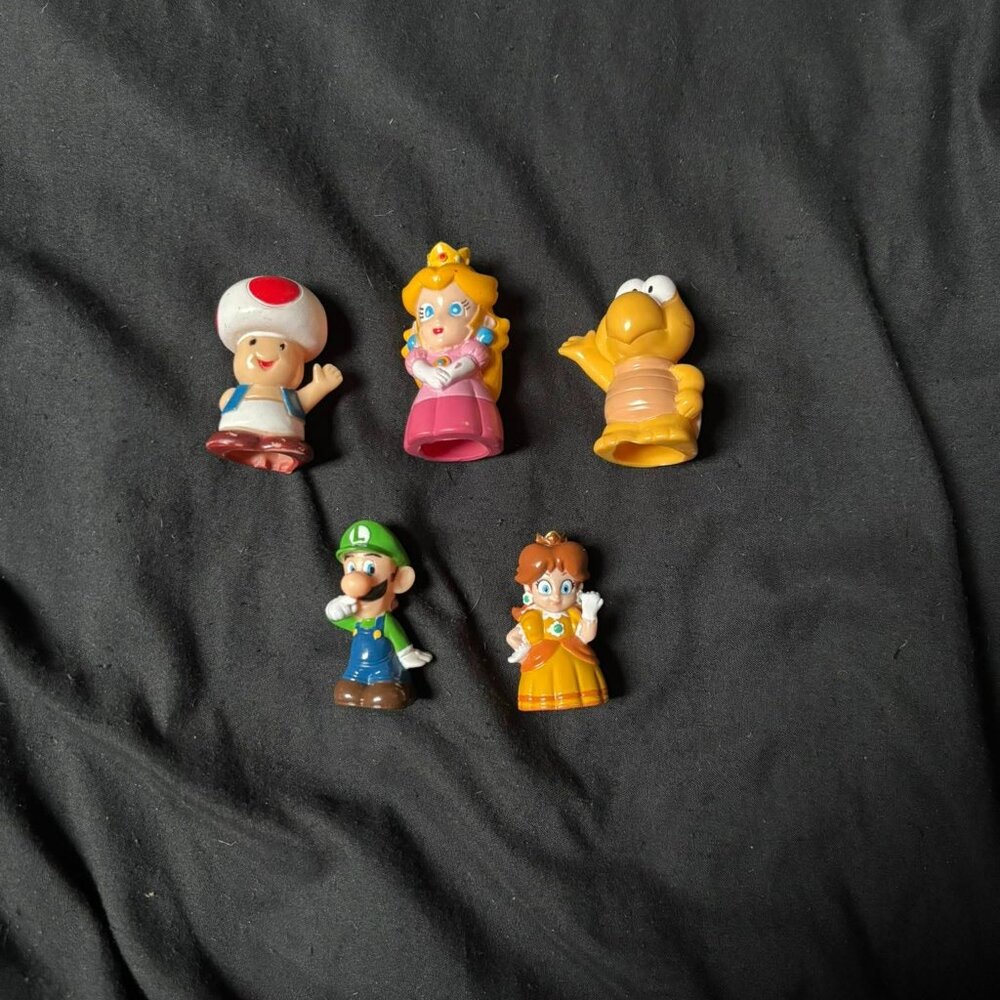 Super Mario Finger Puppets Lot